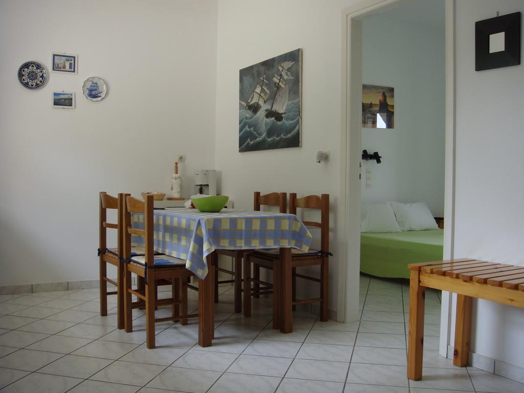 Eleftheria Studios And Apartments Acharavi  Room photo